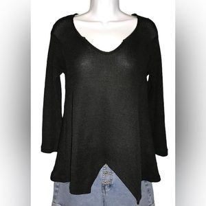 Black Long Sleeve V-Neck Hankercheif Hem Shark Bite Mesh Tunic Shirt Size Small